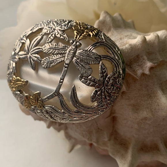 Vintage Dragonfly Mother of Pearl pendant/brooch. - Picture 2 of 6